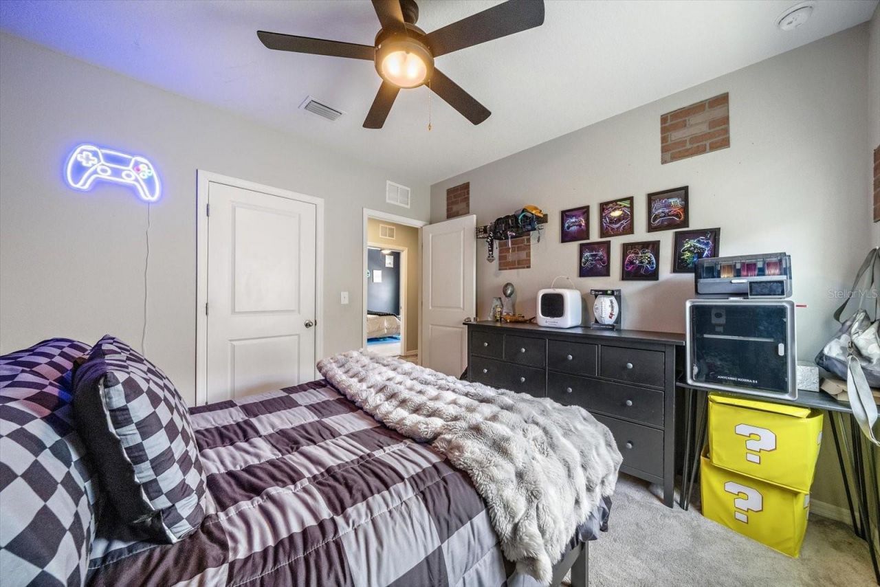 4857 Silver Topaz Street, Sarasota, FL 34233 Photo