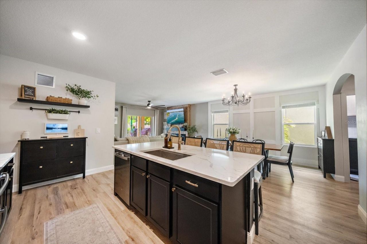 4857 Silver Topaz Street, Sarasota, FL 34233 Photo
