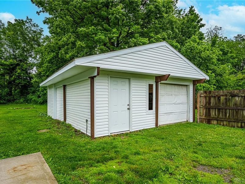 99 Tulip Road, Medway, OH 45341 Photo 24