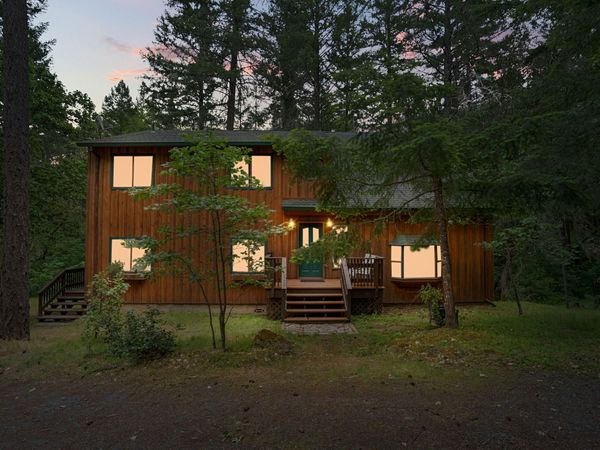 4046 Little Applegate Road, Jacksonville, OR 97530