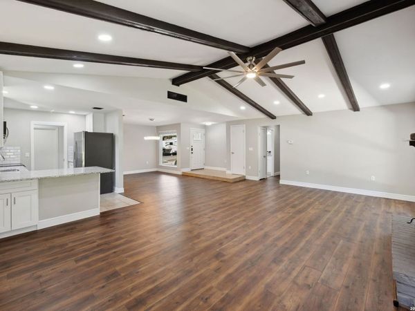 8340 HIGHLAND VW, Universal City, TX 78148