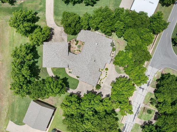 5501 Flagstick Drive, Granbury, TX 76049
