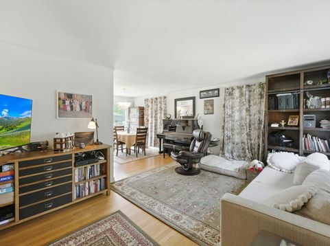 Main Photo