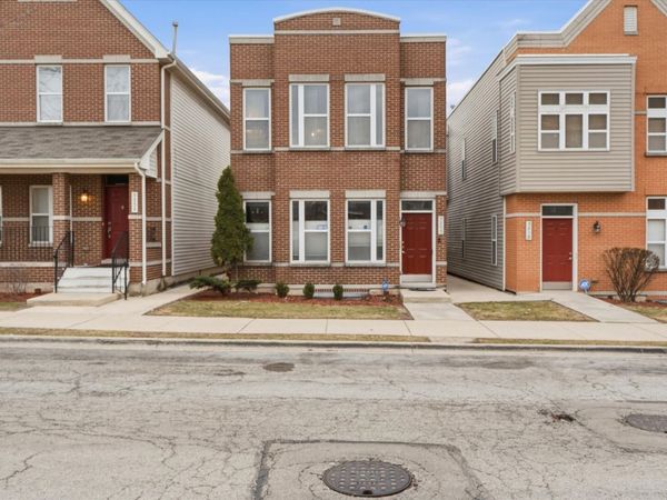 5355 W Galewood Avenue , Unit B, Chicago, IL 60639