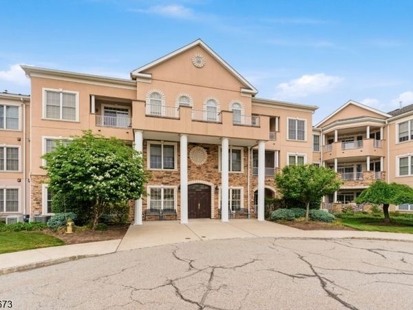 1328 Hamilton Dr, Rockaway, NJ 07866