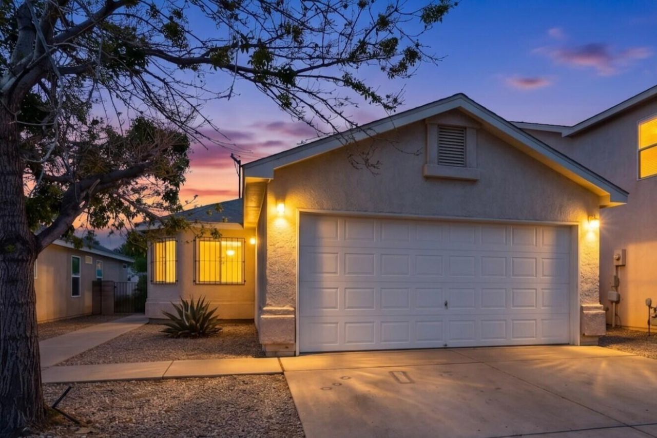 8416 Vista Serena Lane Sw, Albuquerque, NM 87121 Main Photo