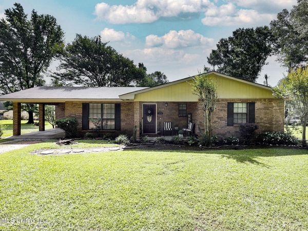 2476 Loyd Star Lane, Wesson, MS 39191