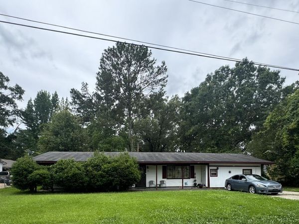 1131 Anna Lisa Lane, Jackson, MS 39204