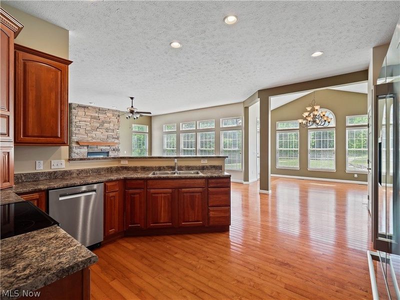 39183 Woodland Trail , Avon, OH 44011 Photo 18