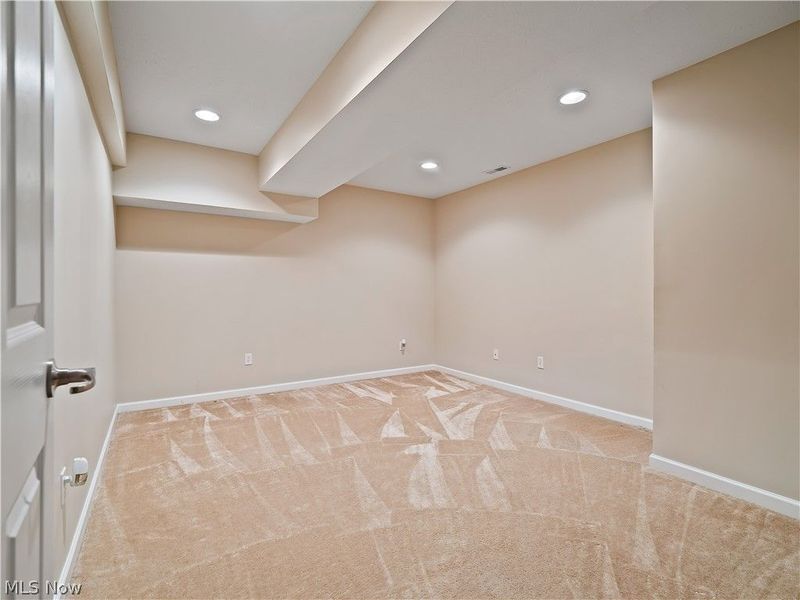 39183 Woodland Trail , Avon, OH 44011 Photo 34