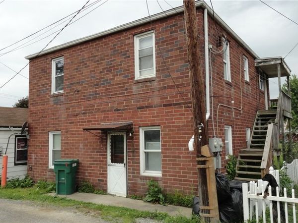315 Grant Street, Newell, WV 26050