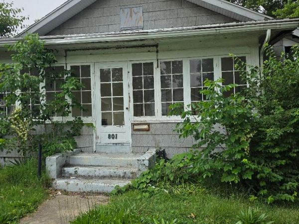 801 Maple Street , Zeigler, IL 62999