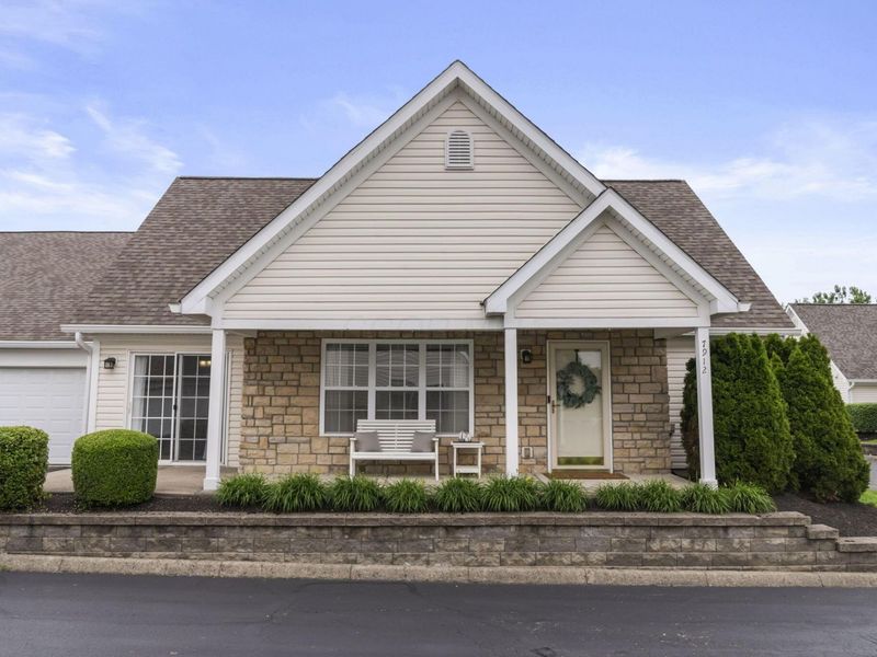 7912 Meadowlark Lane S, Reynoldsburg, OH 43068 Photo 1