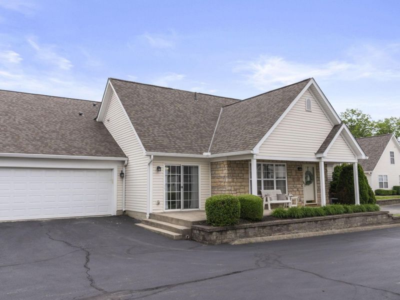 7912 Meadowlark Lane S, Reynoldsburg, OH 43068 Photo 2