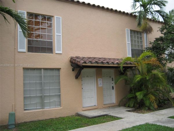 10806 N Kendall Dr , Unit P-26, Miami, FL 33176