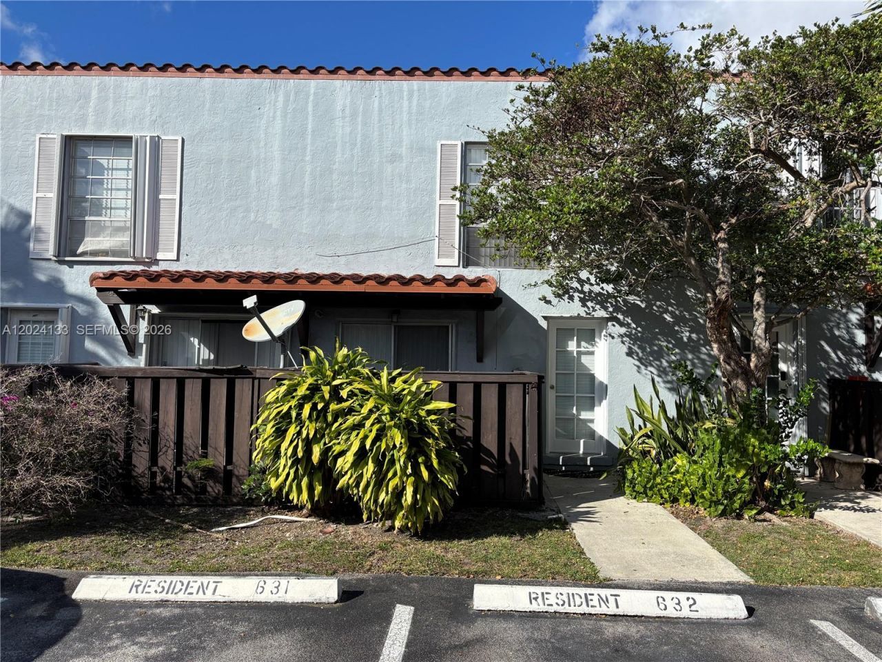 10806 N Kendall Dr , Unit P-26, Miami, FL 33176 Photo