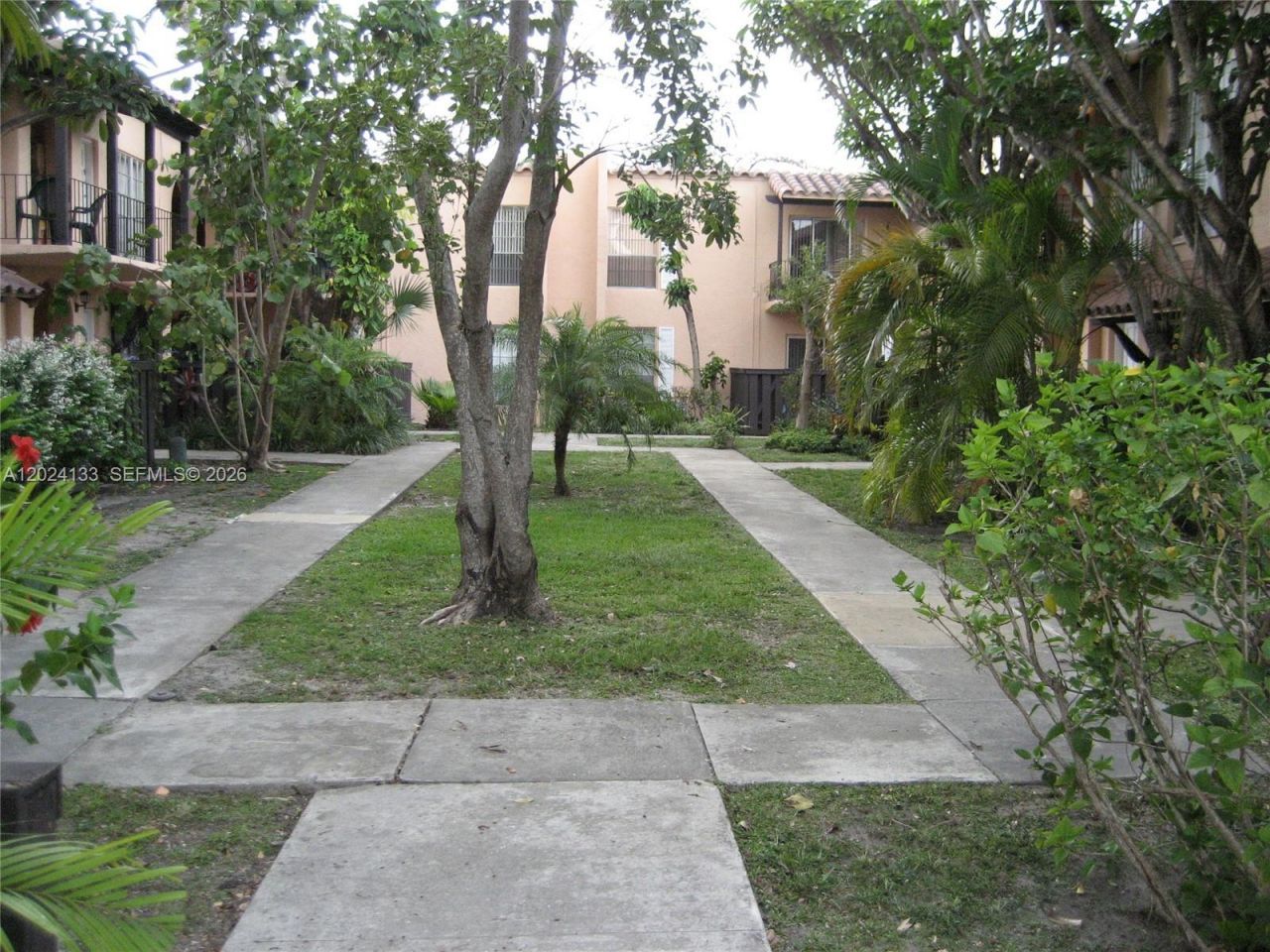10806 N Kendall Dr , Unit P-26, Miami, FL 33176 Photo