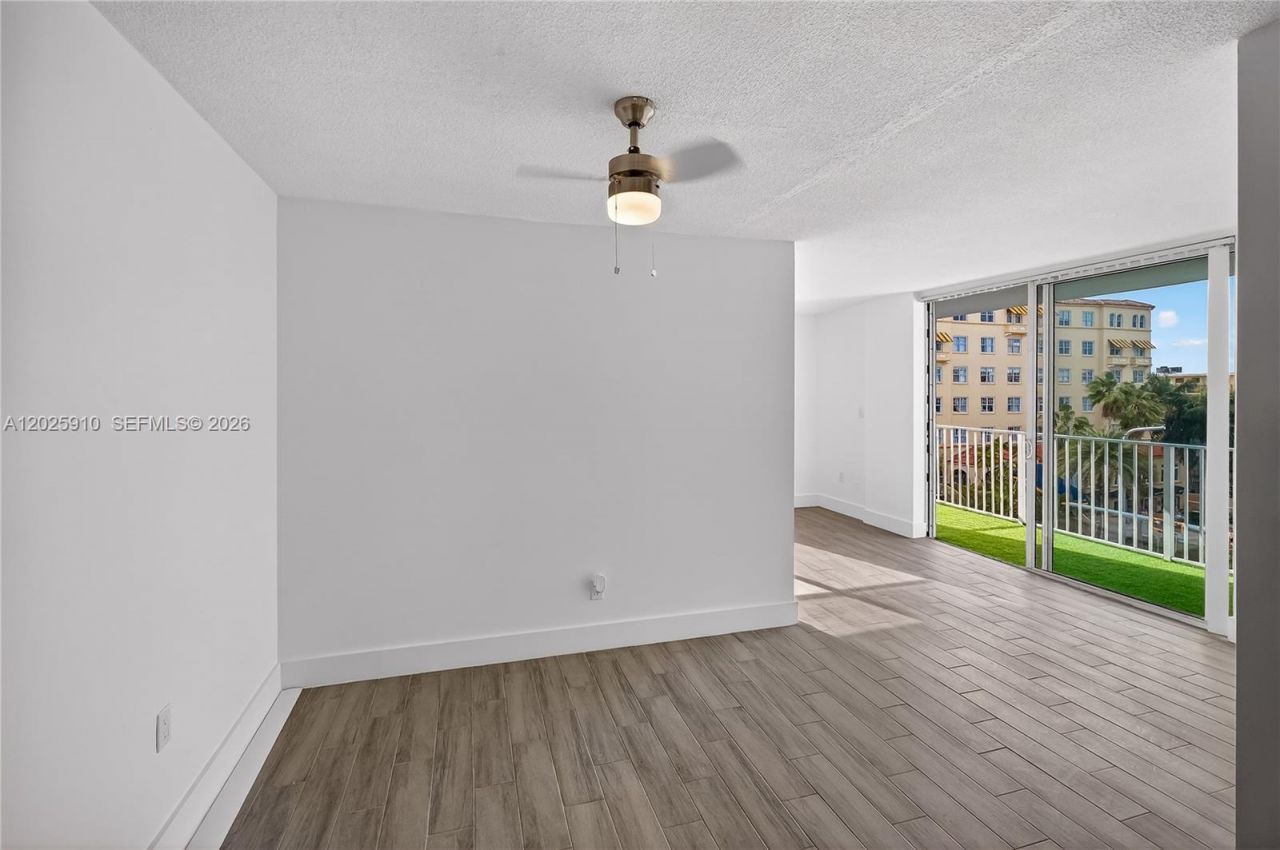 1255 Collins Ave, Unit 504, Miami Beach, FL 33139 Photo