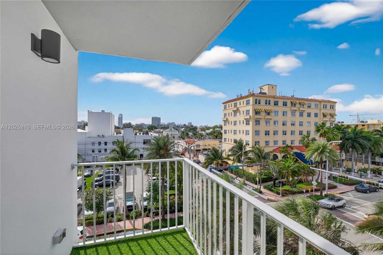 1255 Collins Ave, Unit 504, Miami Beach, FL 33139 Photo