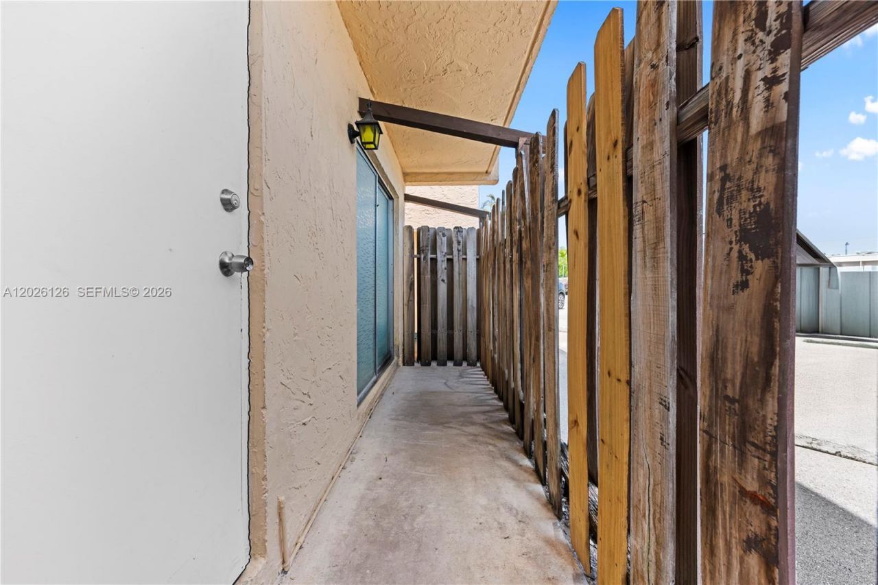 9011 NE 4th Ave Rd, Unit 9011, Miami Shores, FL 33138 Photo