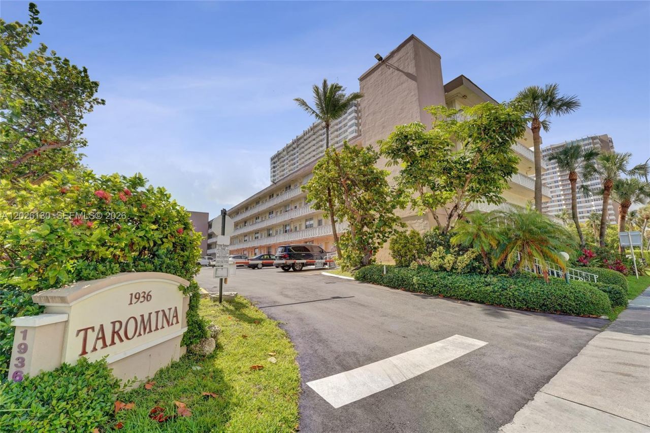 1936 S Ocean Dr , Unit 4C, Hallandale Beach, FL 33009 Photo