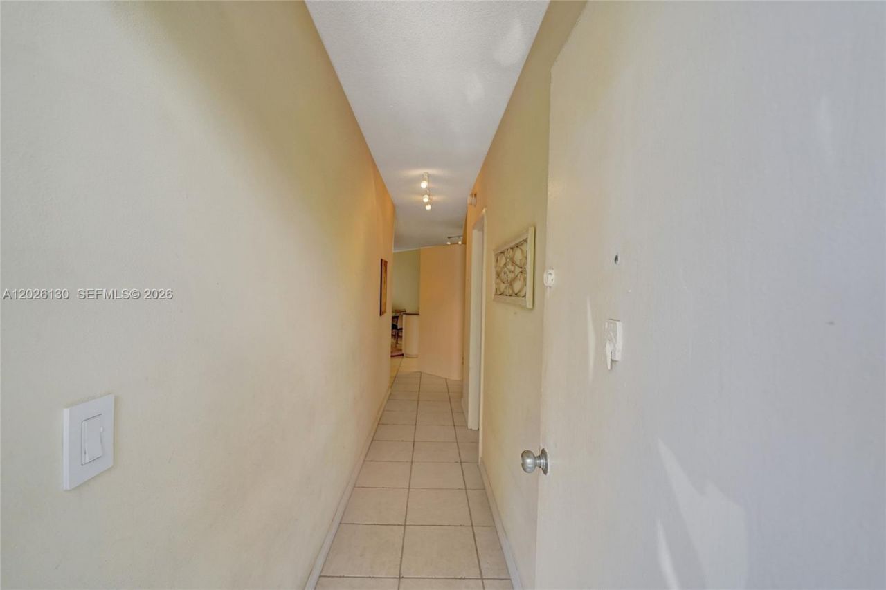 1936 S Ocean Dr , Unit 4C, Hallandale Beach, FL 33009 Photo