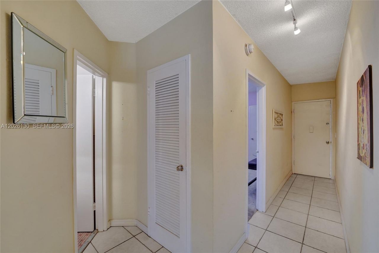 1936 S Ocean Dr , Unit 4C, Hallandale Beach, FL 33009 Photo