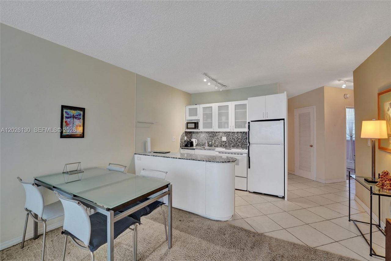 1936 S Ocean Dr , Unit 4C, Hallandale Beach, FL 33009 Photo