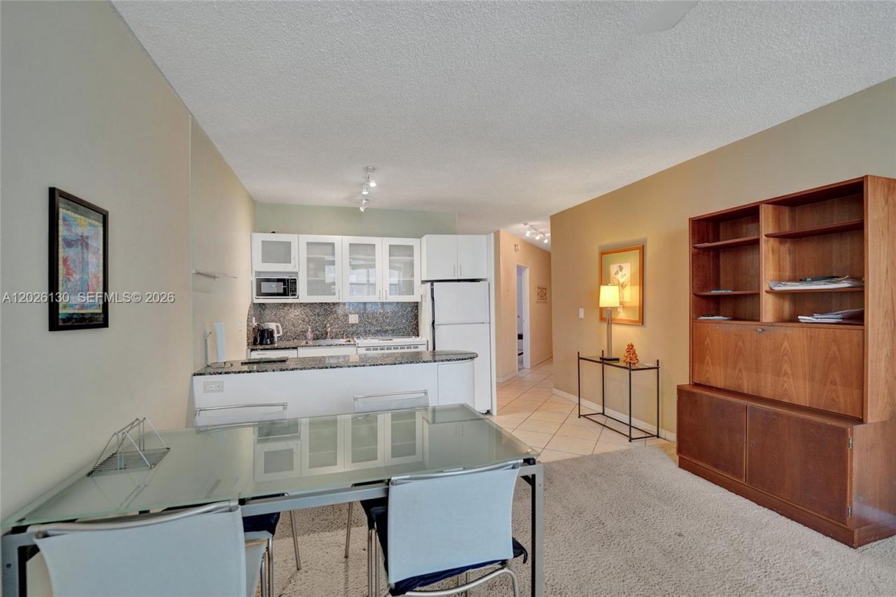 1936 S Ocean Dr , Unit 4C, Hallandale Beach, FL 33009 Photo