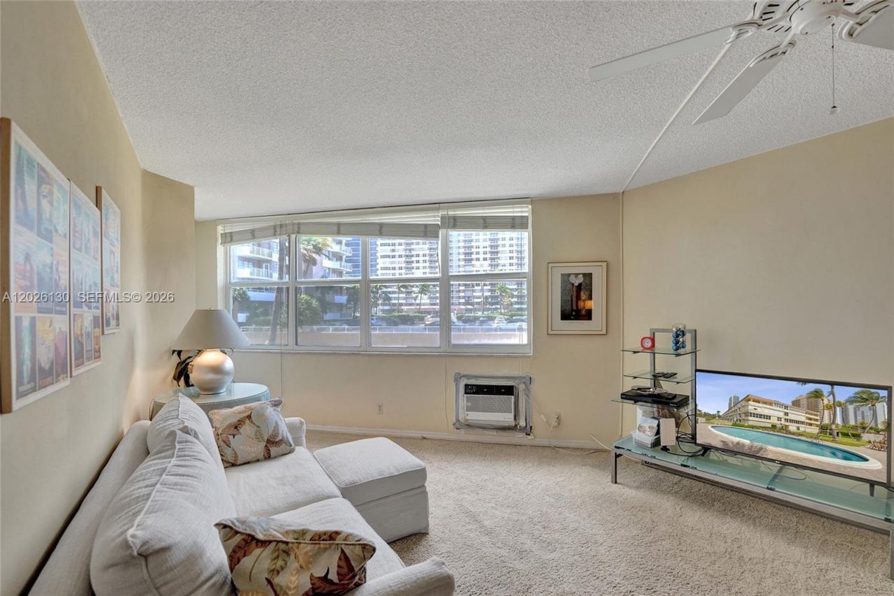 1936 S Ocean Dr , Unit 4C, Hallandale Beach, FL 33009 Photo