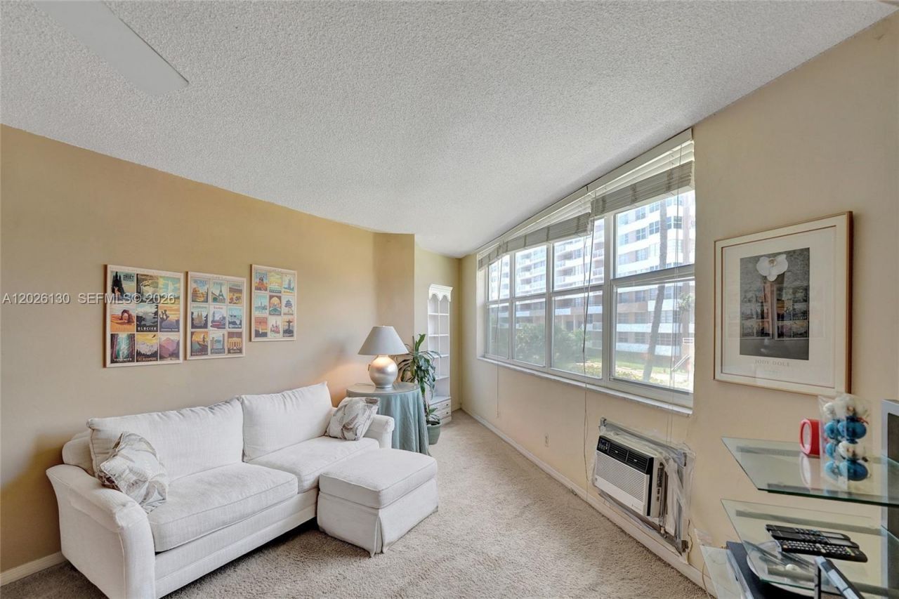 1936 S Ocean Dr , Unit 4C, Hallandale Beach, FL 33009 Photo
