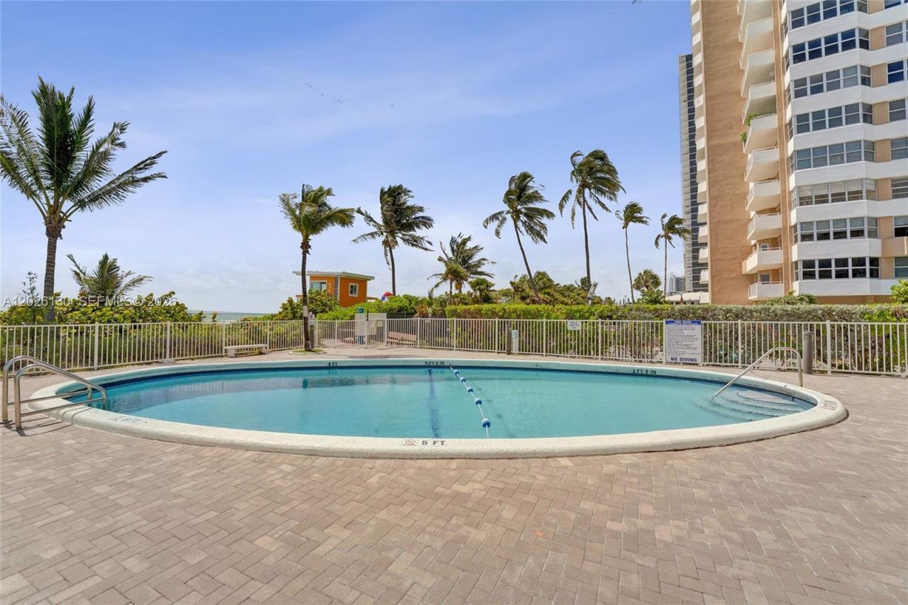 1936 S Ocean Dr , Unit 4C, Hallandale Beach, FL 33009 Photo