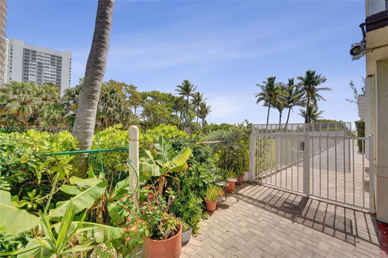 1936 S Ocean Dr , Unit 4C, Hallandale Beach, FL 33009 Photo