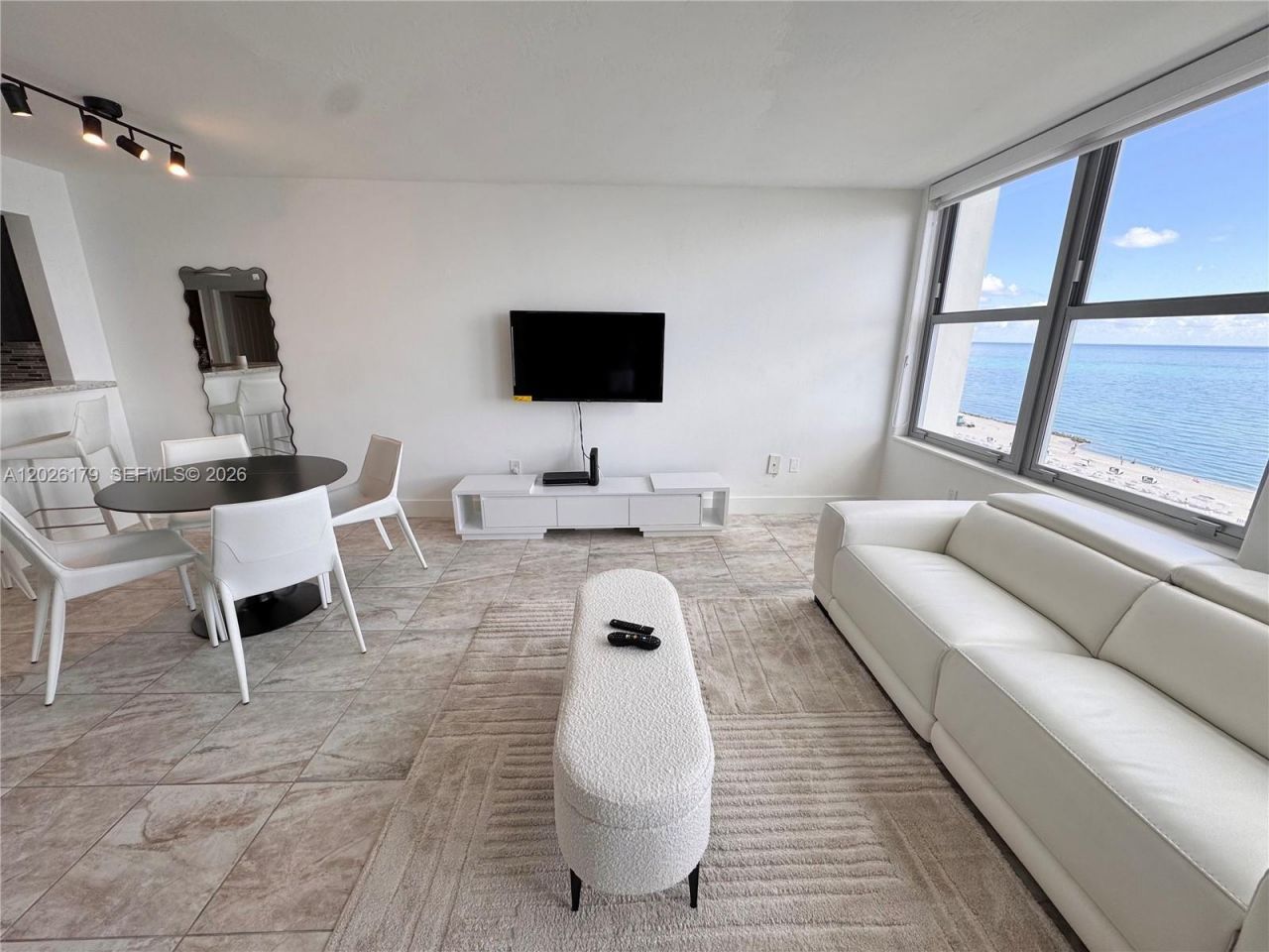 2899 Collins Ave, Unit 1433, Miami Beach, FL 33140 Photo