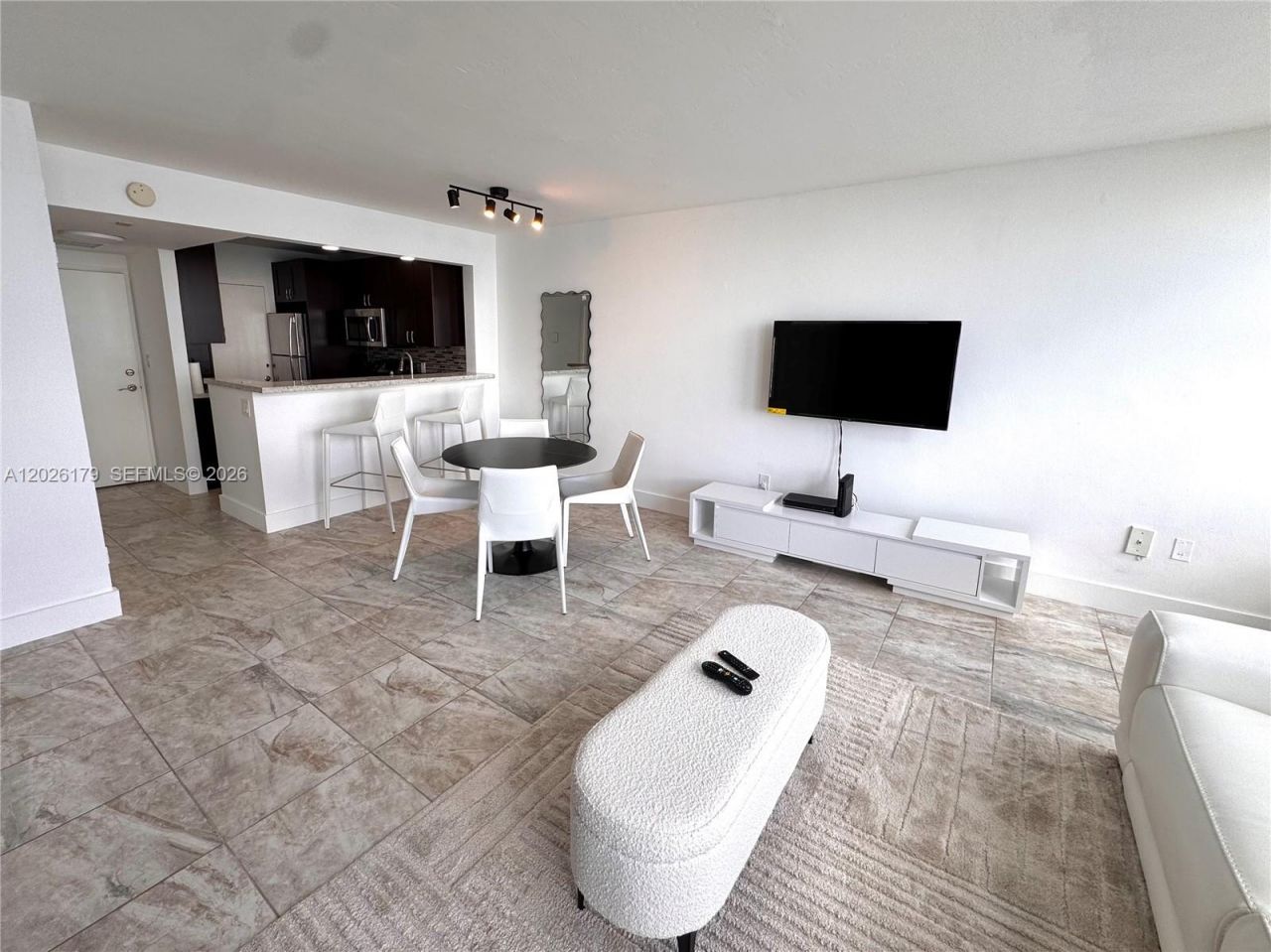 2899 Collins Ave, Unit 1433, Miami Beach, FL 33140 Photo