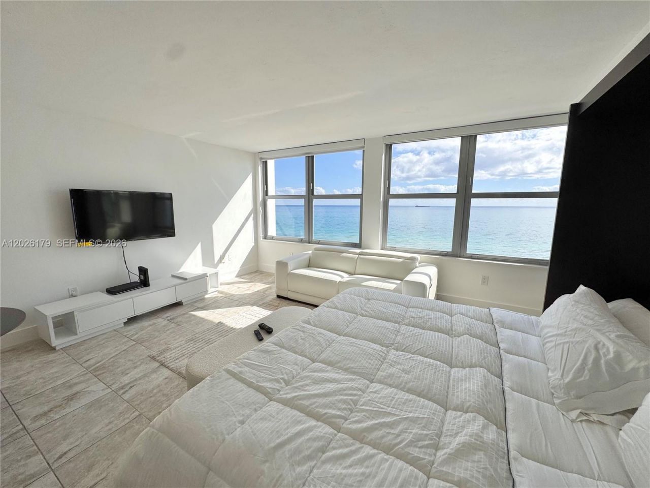 2899 Collins Ave, Unit 1433, Miami Beach, FL 33140 Photo