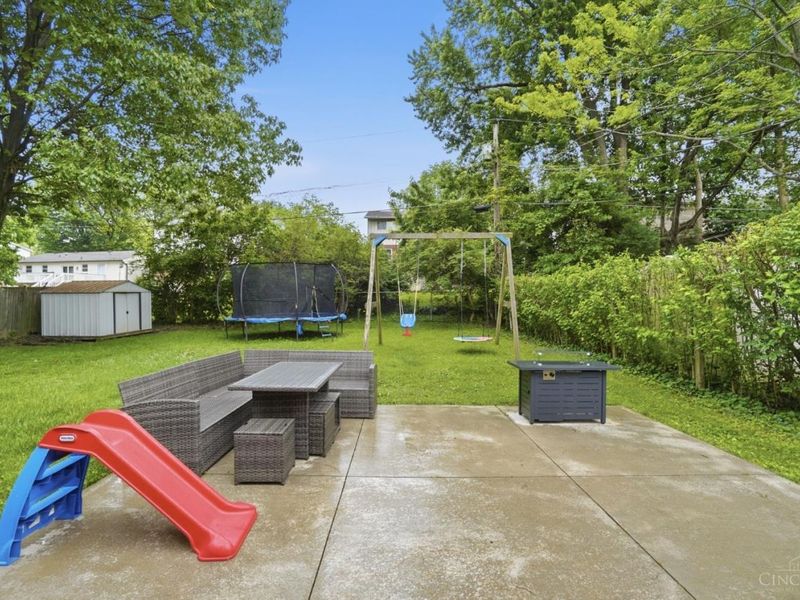 1728 Rockhurst Lane, Cincinnati, OH 45255 Photo 24