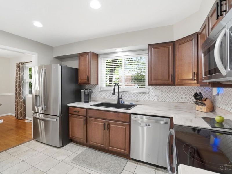 1728 Rockhurst Lane, Cincinnati, OH 45255 Photo 7
