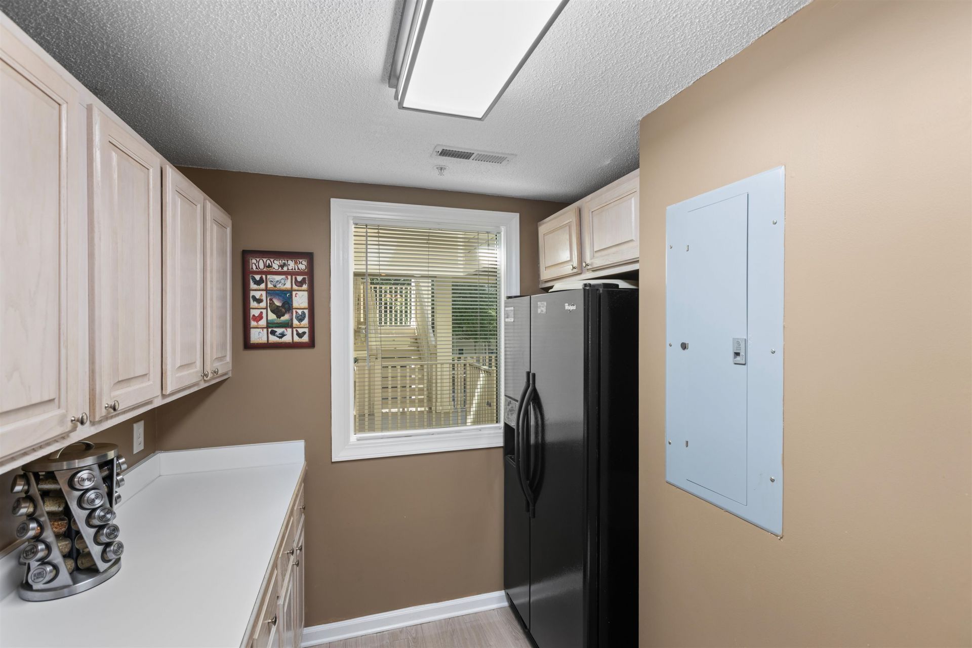 1550 Spinnaker Dr.  Photo 11