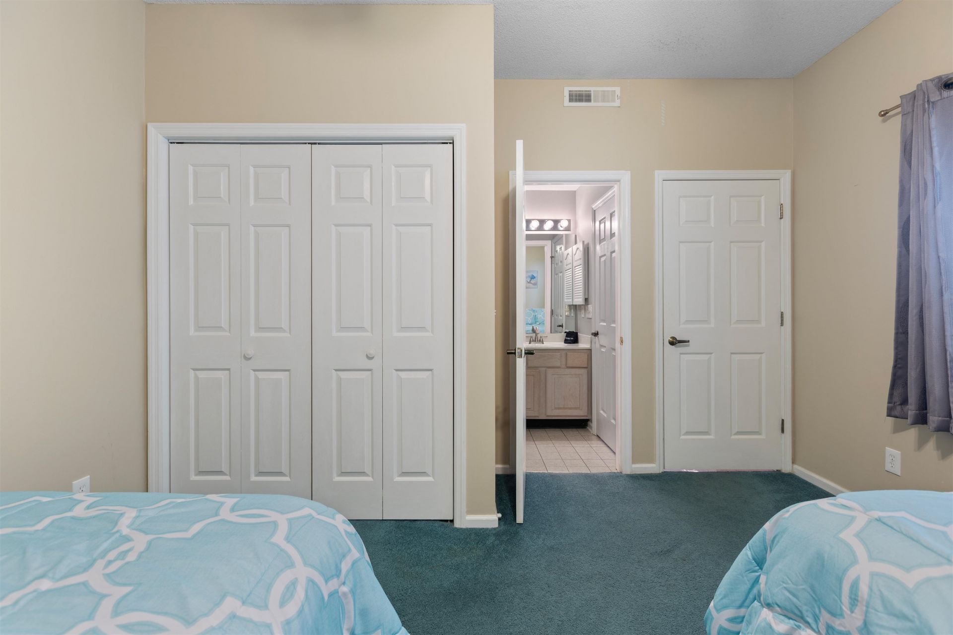 1550 Spinnaker Dr.  Photo 22