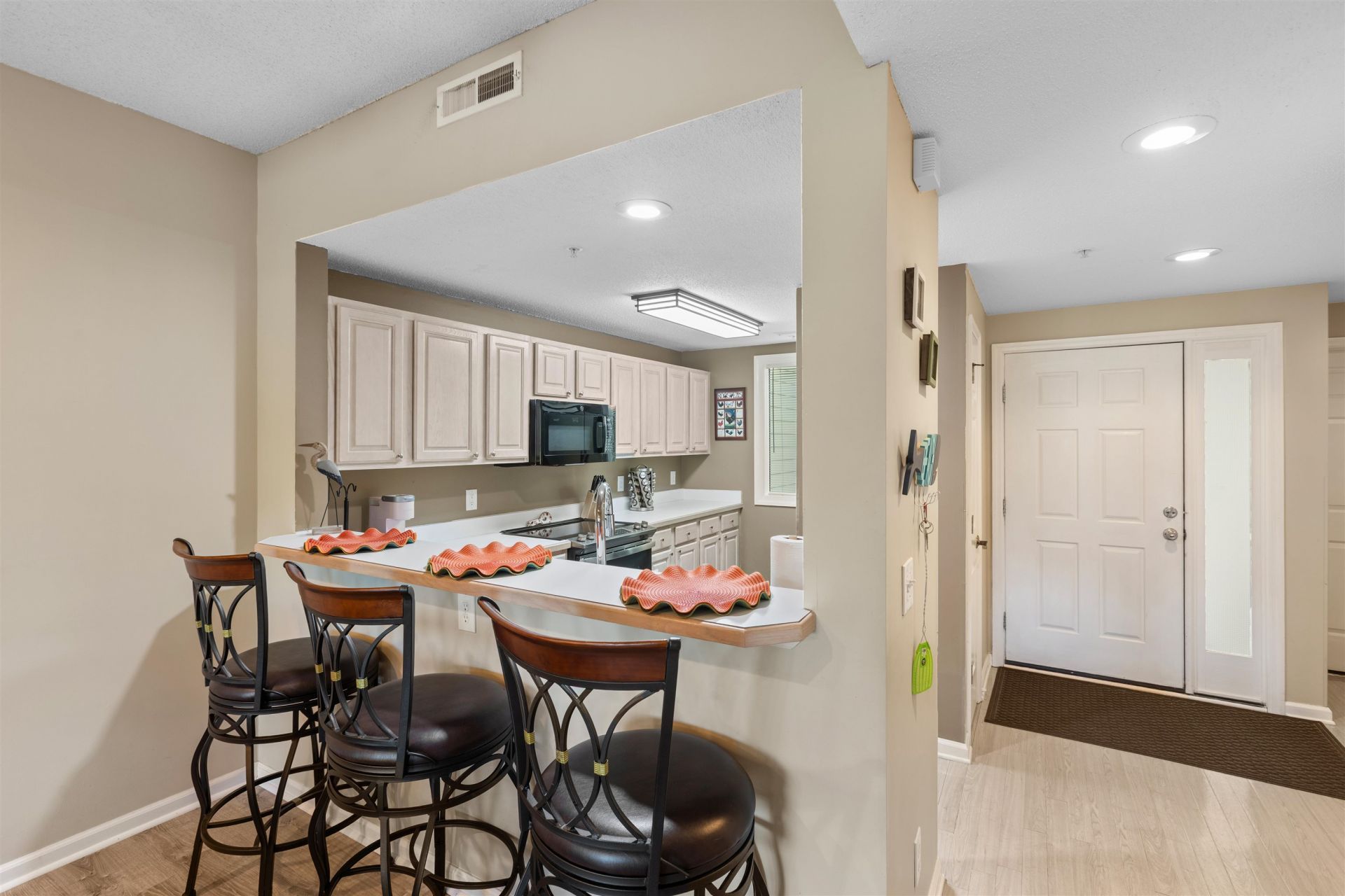 1550 Spinnaker Dr.  Photo 8