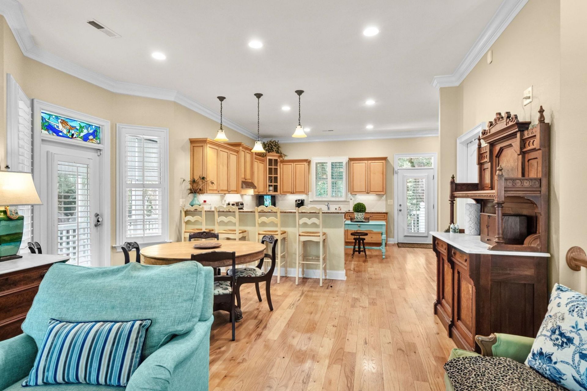 7 Gillette Pl.  Photo 17