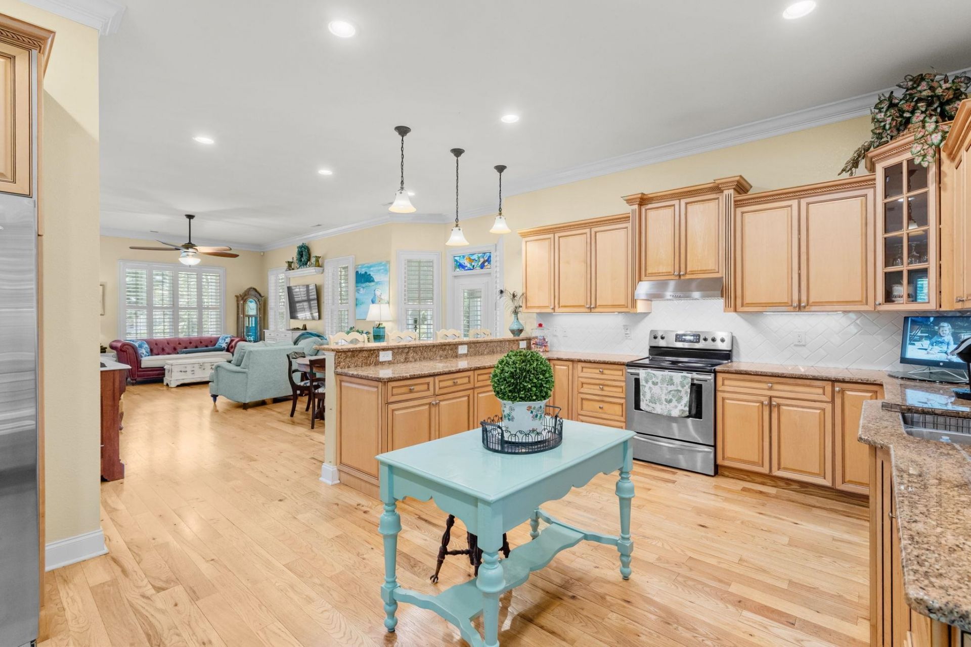 7 Gillette Pl.  Photo 22