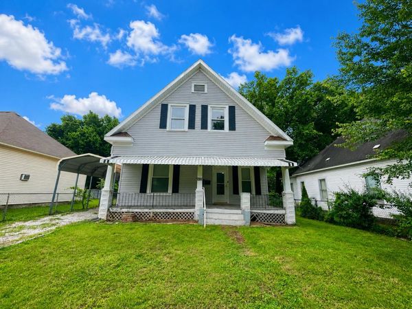 1422 N Texas Avenue , Springfield, MO 65802