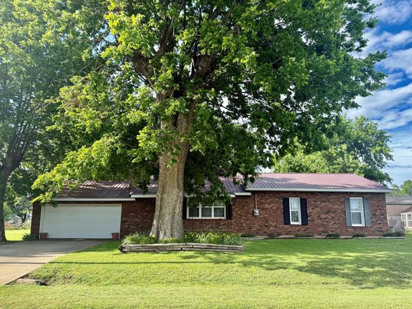 403 W Main Street , Fairview, MO 64842