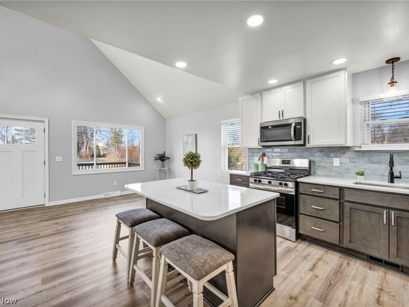 33418 Lake Shore Boulevard , Willowick, OH 44095 Photo 13