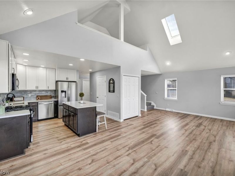33418 Lake Shore Boulevard , Willowick, OH 44095 Photo 16