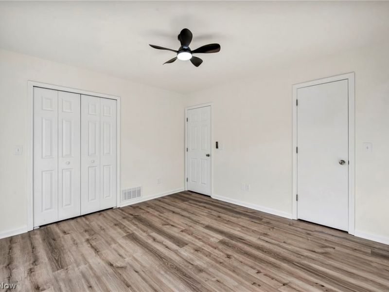 33418 Lake Shore Boulevard , Willowick, OH 44095 Photo 23