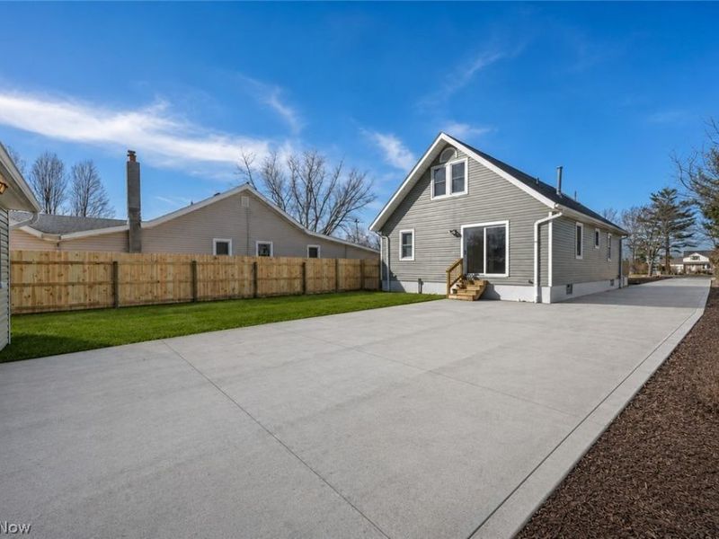 33418 Lake Shore Boulevard , Willowick, OH 44095 Photo 35