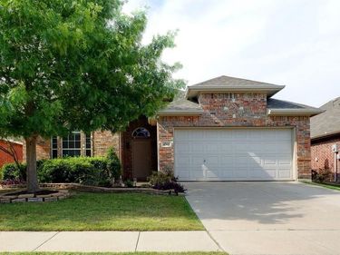 4561 Grassy Glen Drive, Fort Worth, TX 76244